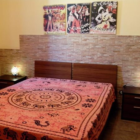 Bed&Breakfast La Casetta Sant'Alessio Siculo Room photo