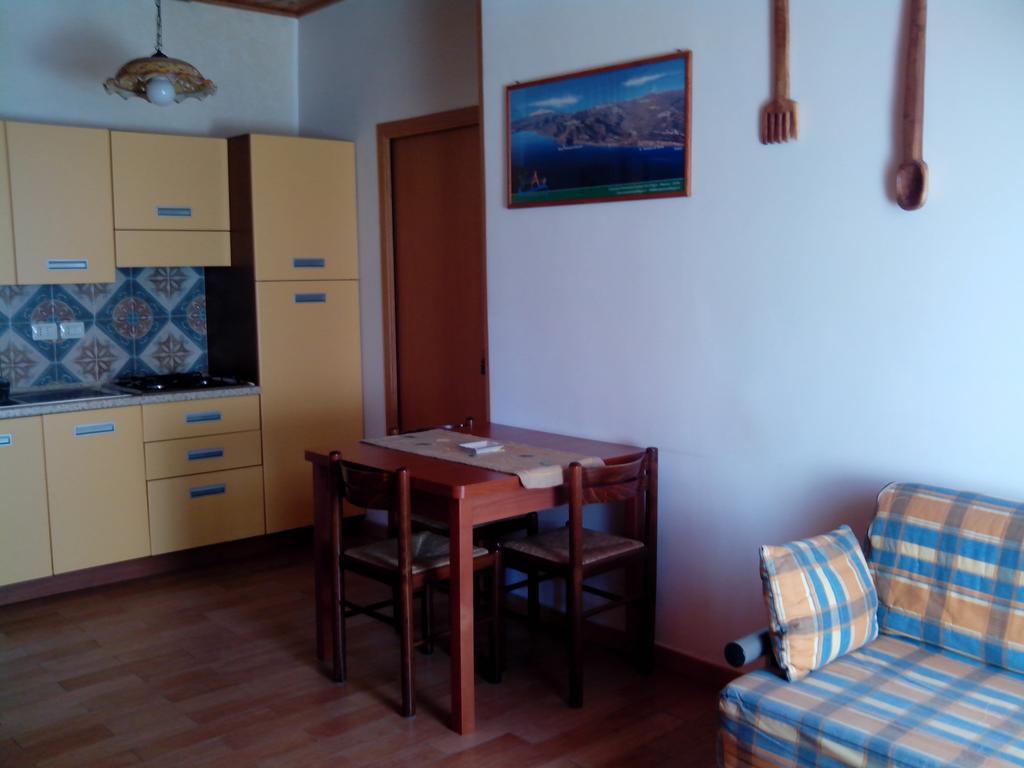 Bed&Breakfast La Casetta Sant'Alessio Siculo Exterior photo